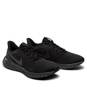 Nike Women’s Revolution 5 Running Shoe, Black/Anthracite Size 8.5